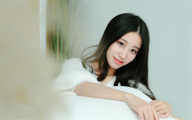 做团扇学“点蓝” 台湾大学生沉浸式体验传统非遗技艺